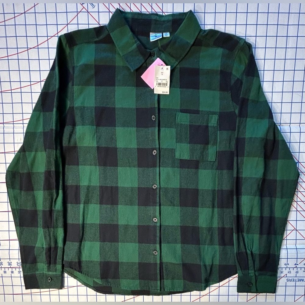 Betty Boop Women’s Graphic Plaid Long Sleeve Button Flannel/Shirt - Size Medium